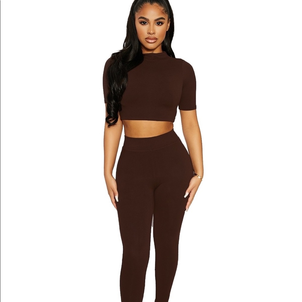 NAKED WARDROBE BROWN LEGGINGS SET SIZE LARGE! 💕